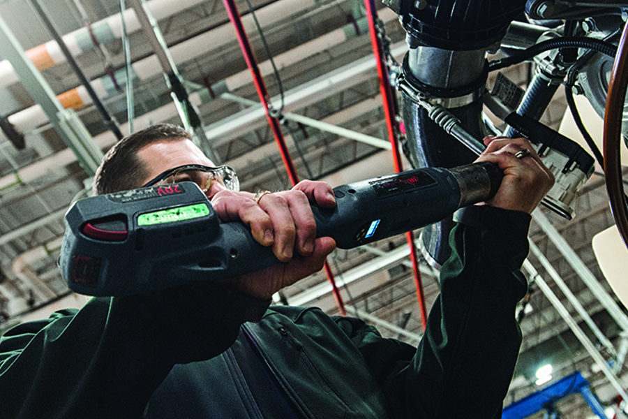 QX Series Low Torque Angle Cordless Precision Fastening tool works on truck and bus assembly line